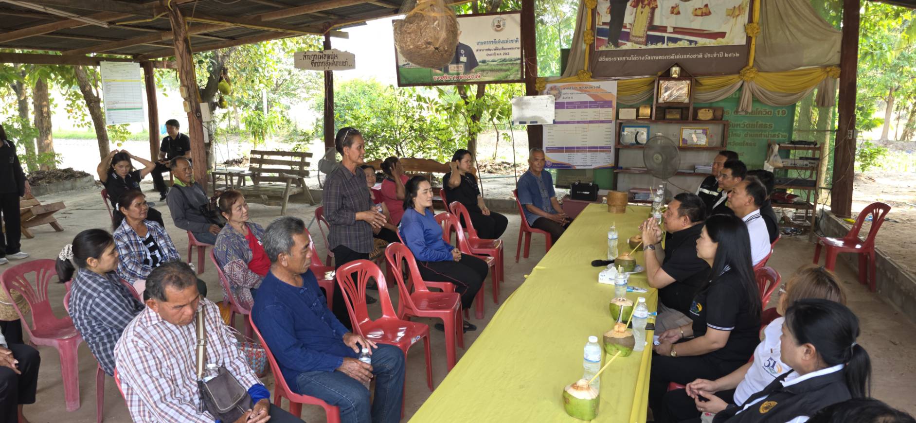 title - เลขาธิการ ส.ป.ก. ลงพื้นที่ตรวจเยี่ยมกลุ่มวิสาหกิจชุมชนโคขุนหนองแหน และศูนย์ต้นแบบเกษตรทฤษฎีใหม่ในเขตปฏิรูปที่ดิน จังหวัดยโสธร